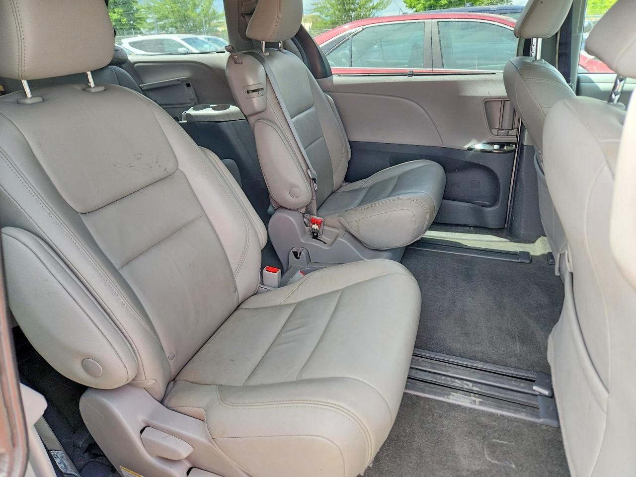 2018 TOYOTA SIENNA