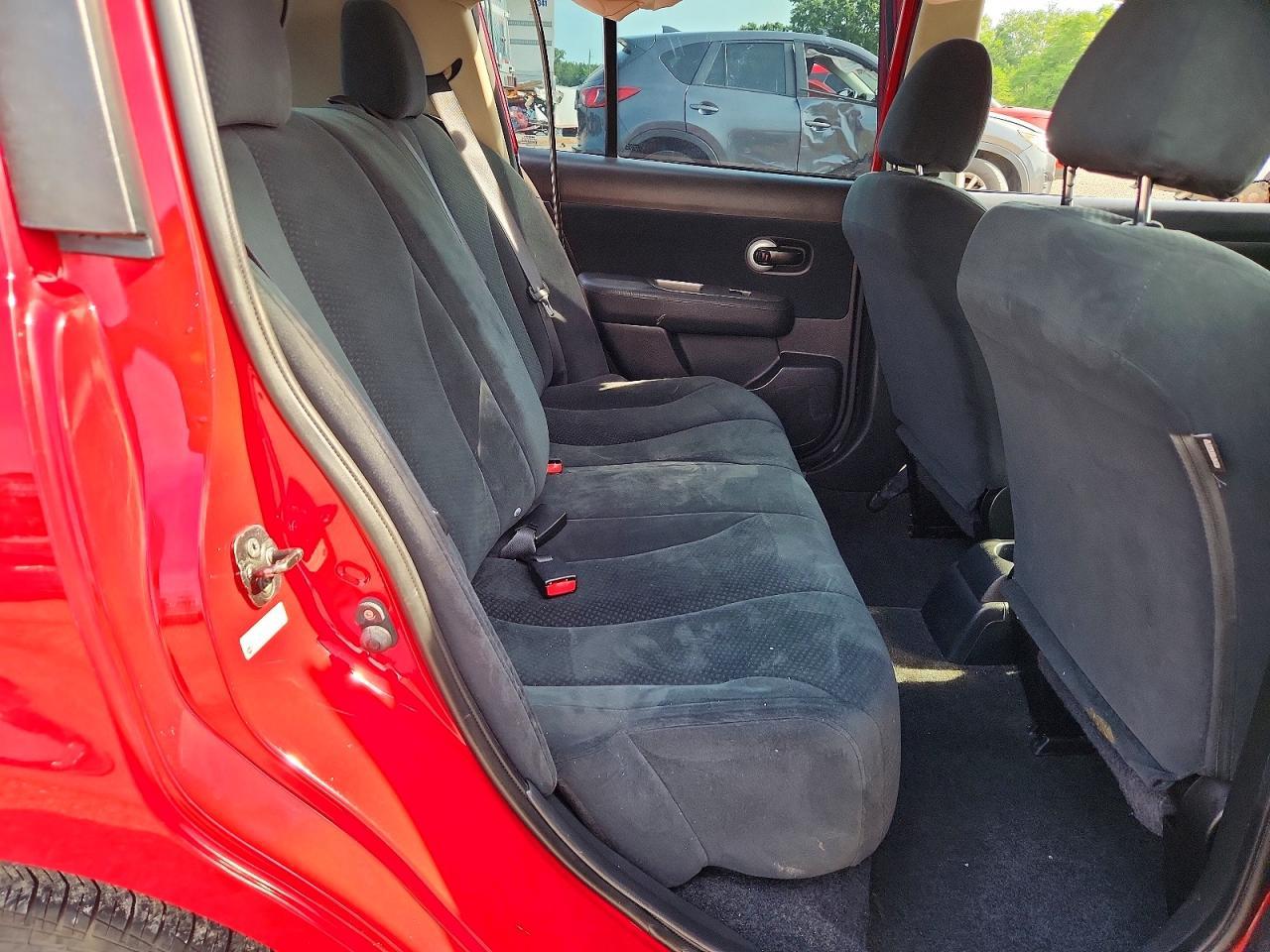 2012 NISSAN VERSA