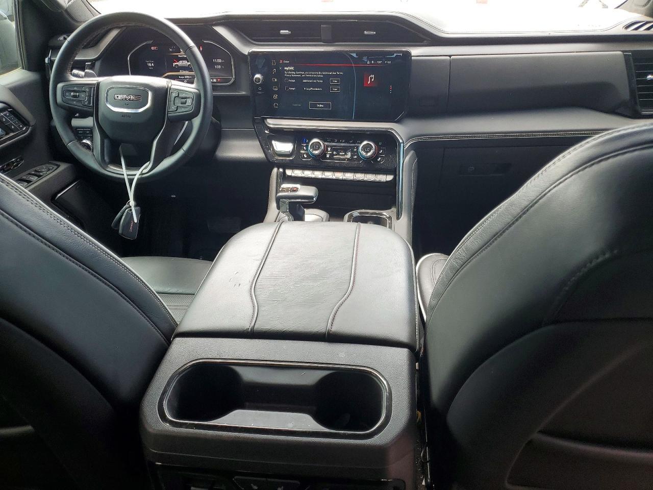 2024 GMC Sierra
