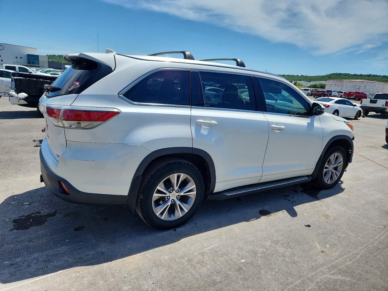 2015 TOYOTA HIGHLANDER
