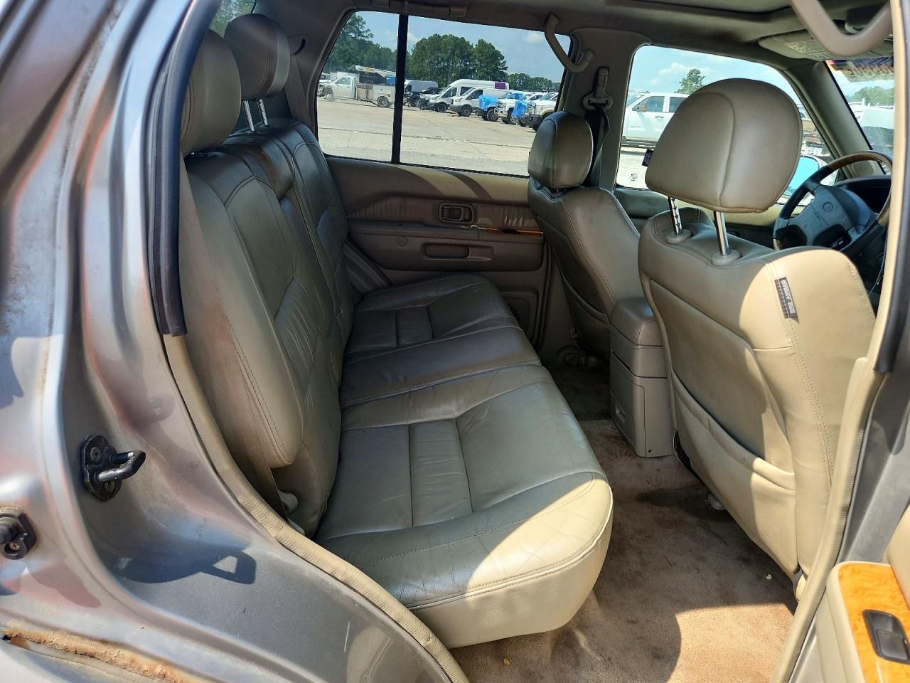 2001 INFINITI QX4