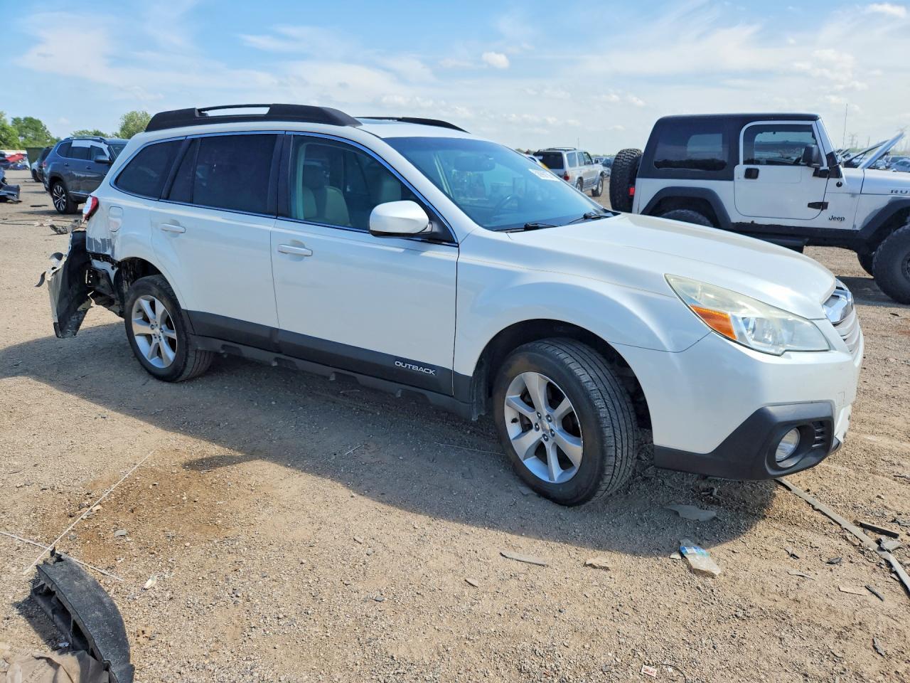 2013 SUBARU Outback