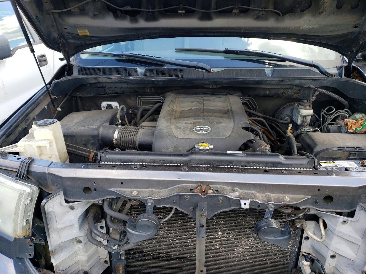 2011 TOYOTA TUNDRA
