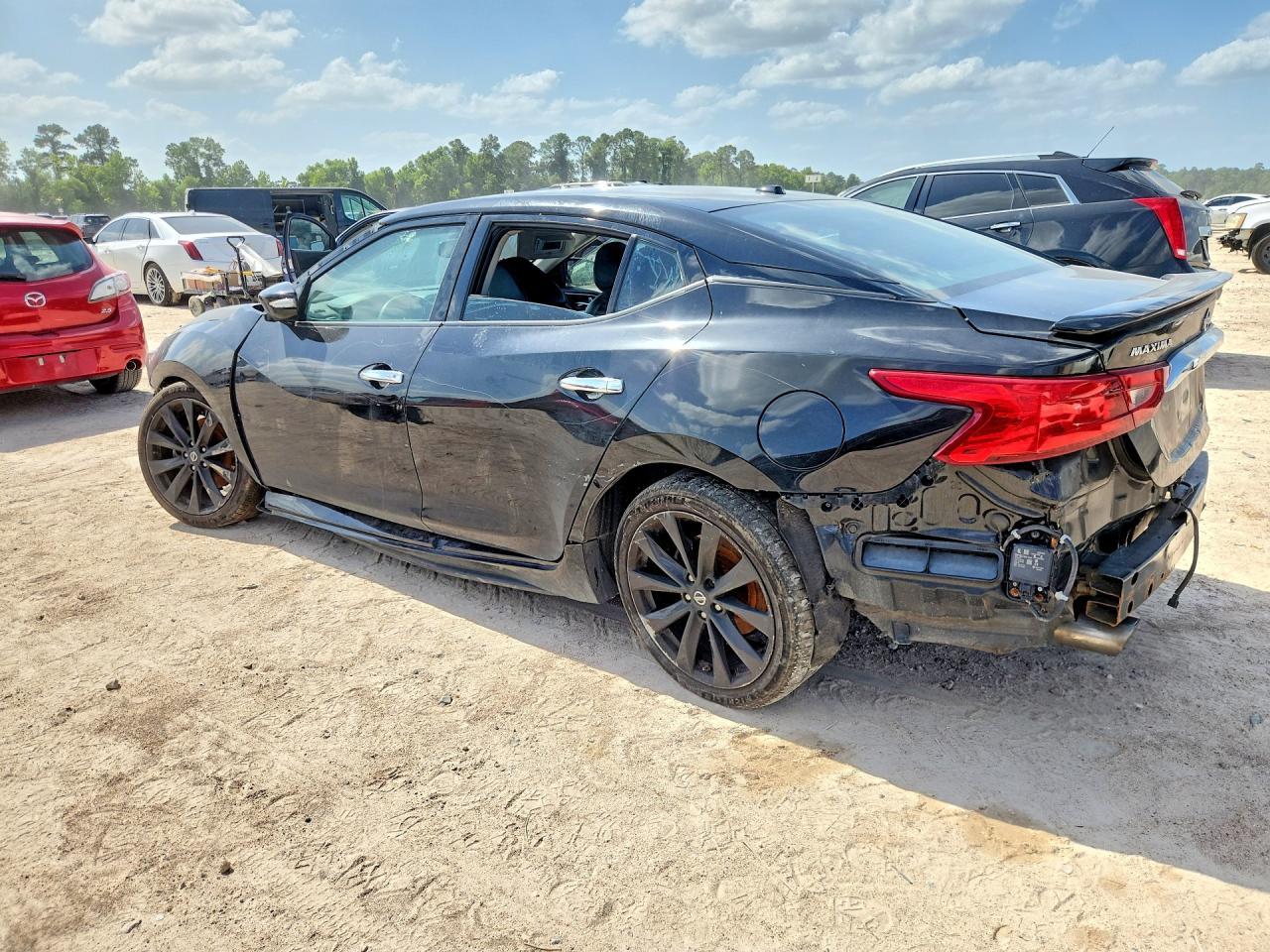 2017 NISSAN Maxima