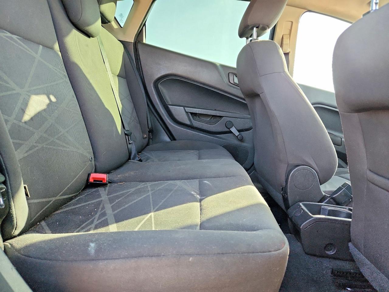 2014 FORD Fiesta