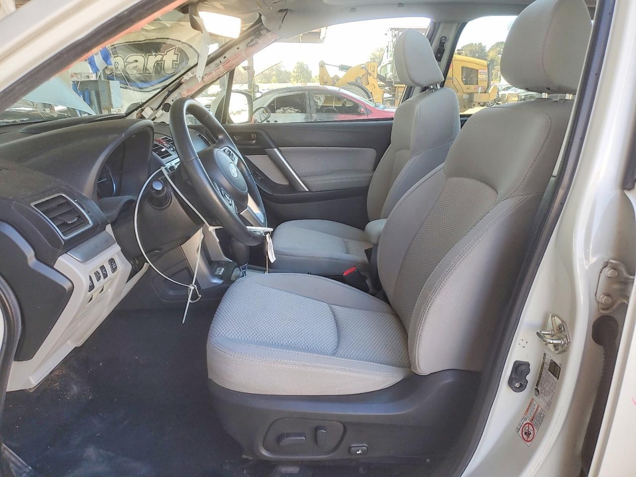 2018 SUBARU FORESTER