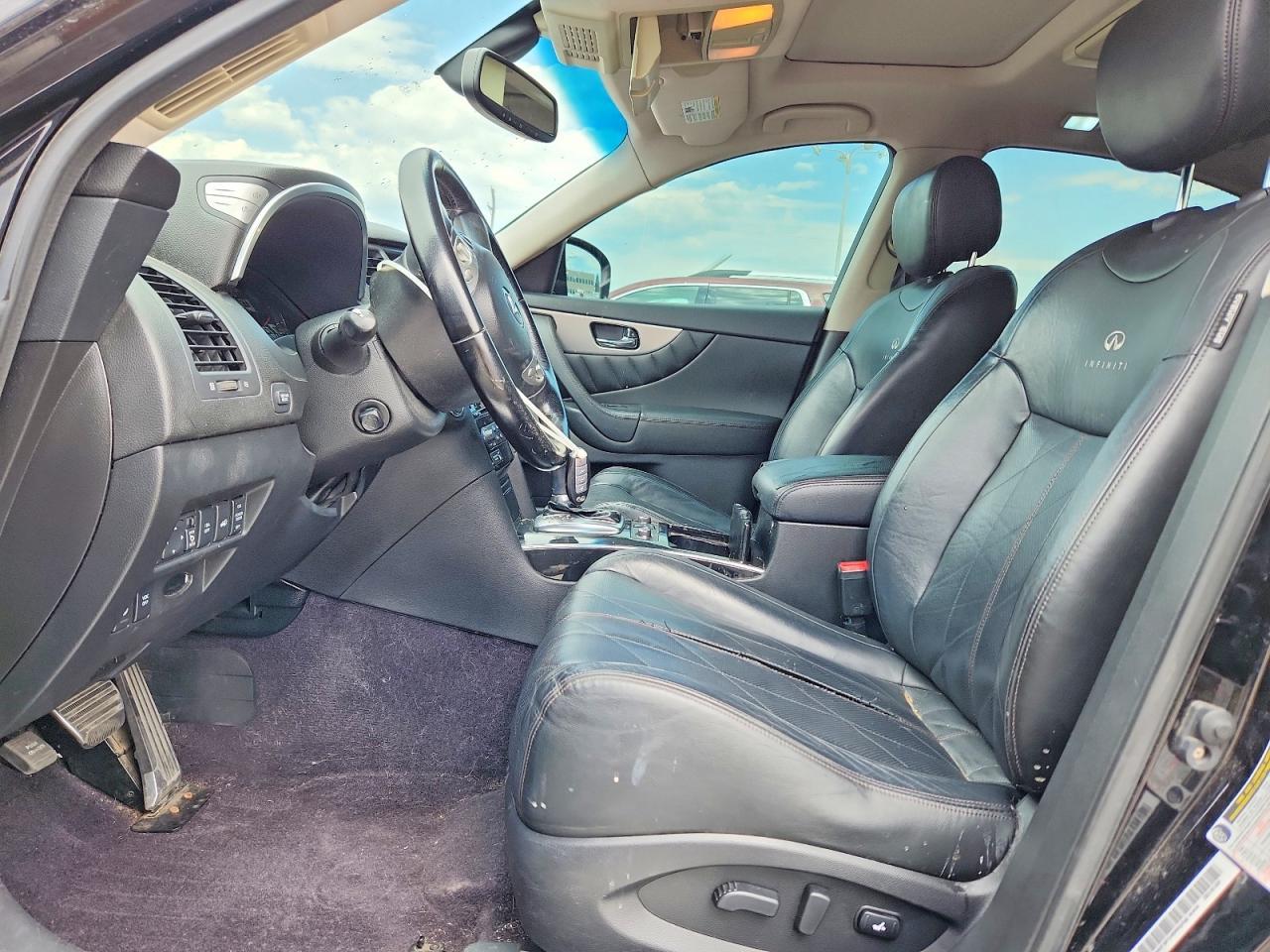 2011 INFINITI FX35