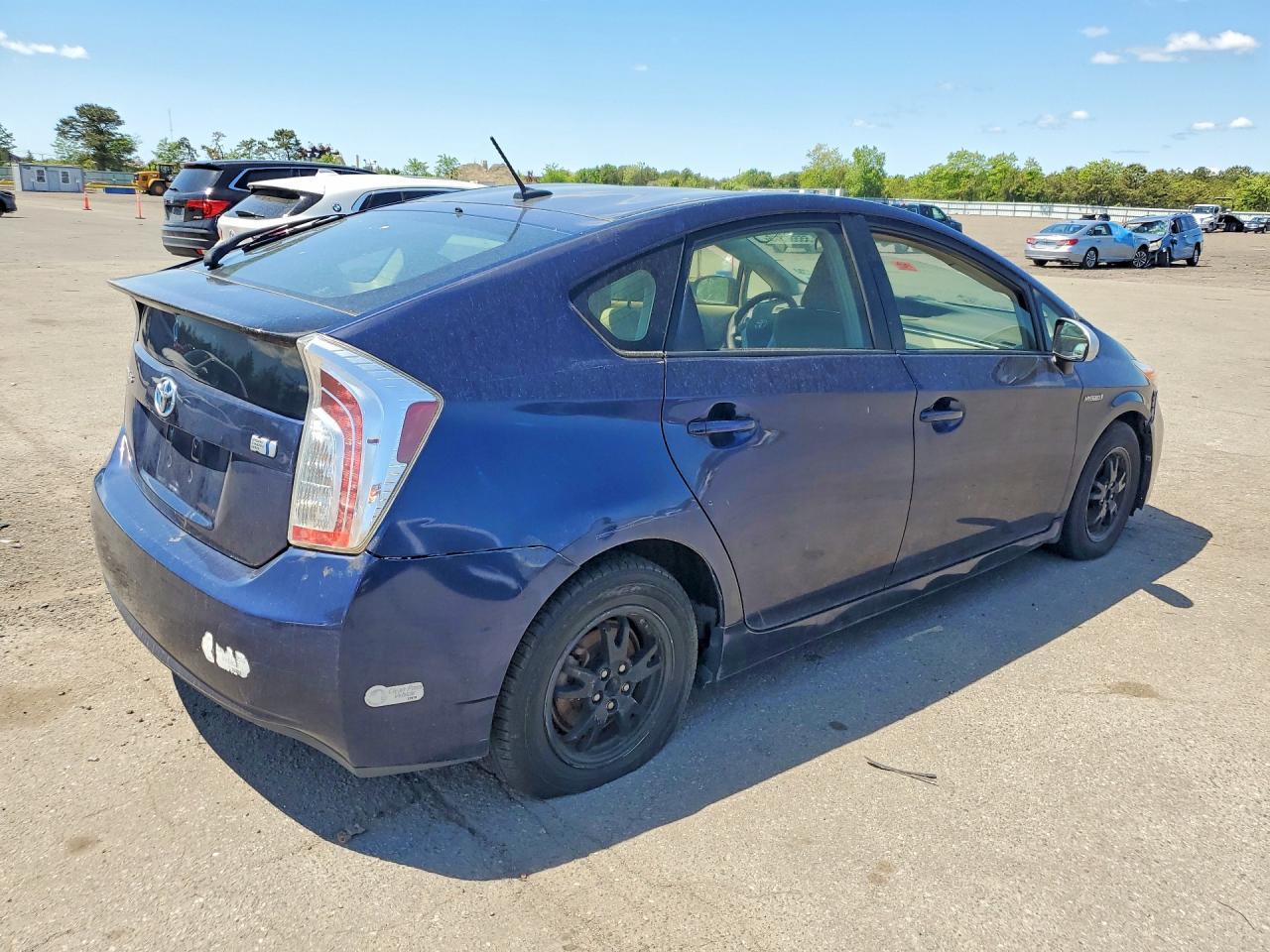 2015 TOYOTA PRIUS