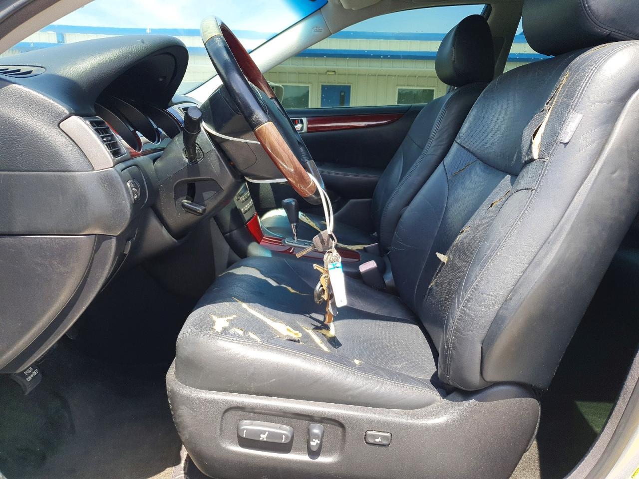 2005 LEXUS ES 330