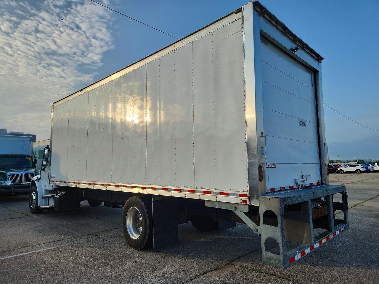 2024 FREIGHTLINER M2