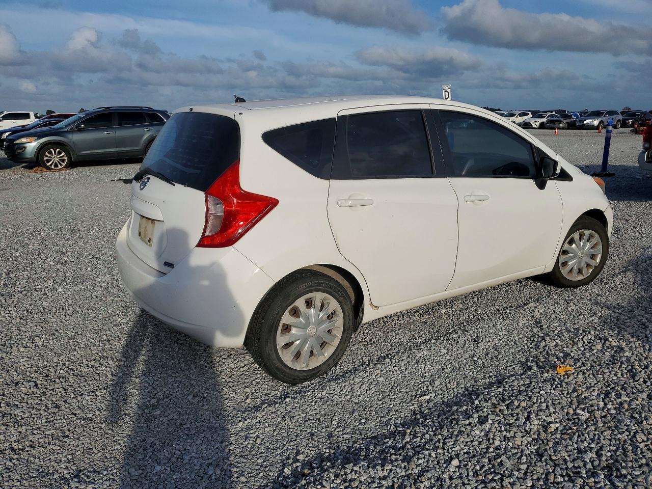 2015 NISSAN Versa Note