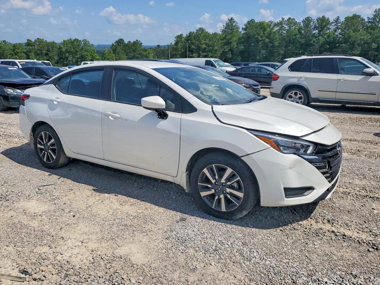 2025 NISSAN VERSA