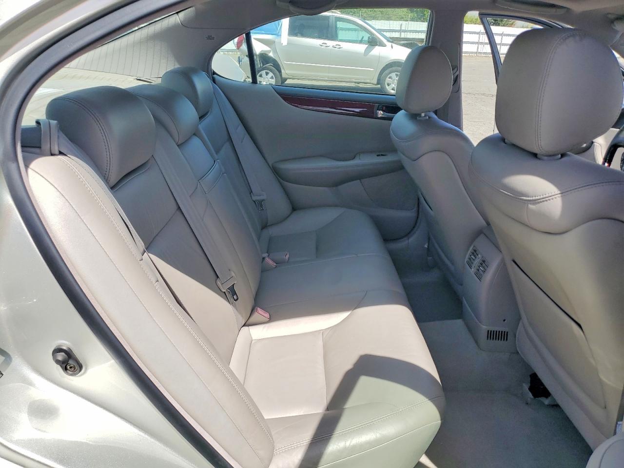 2004 LEXUS ES 330