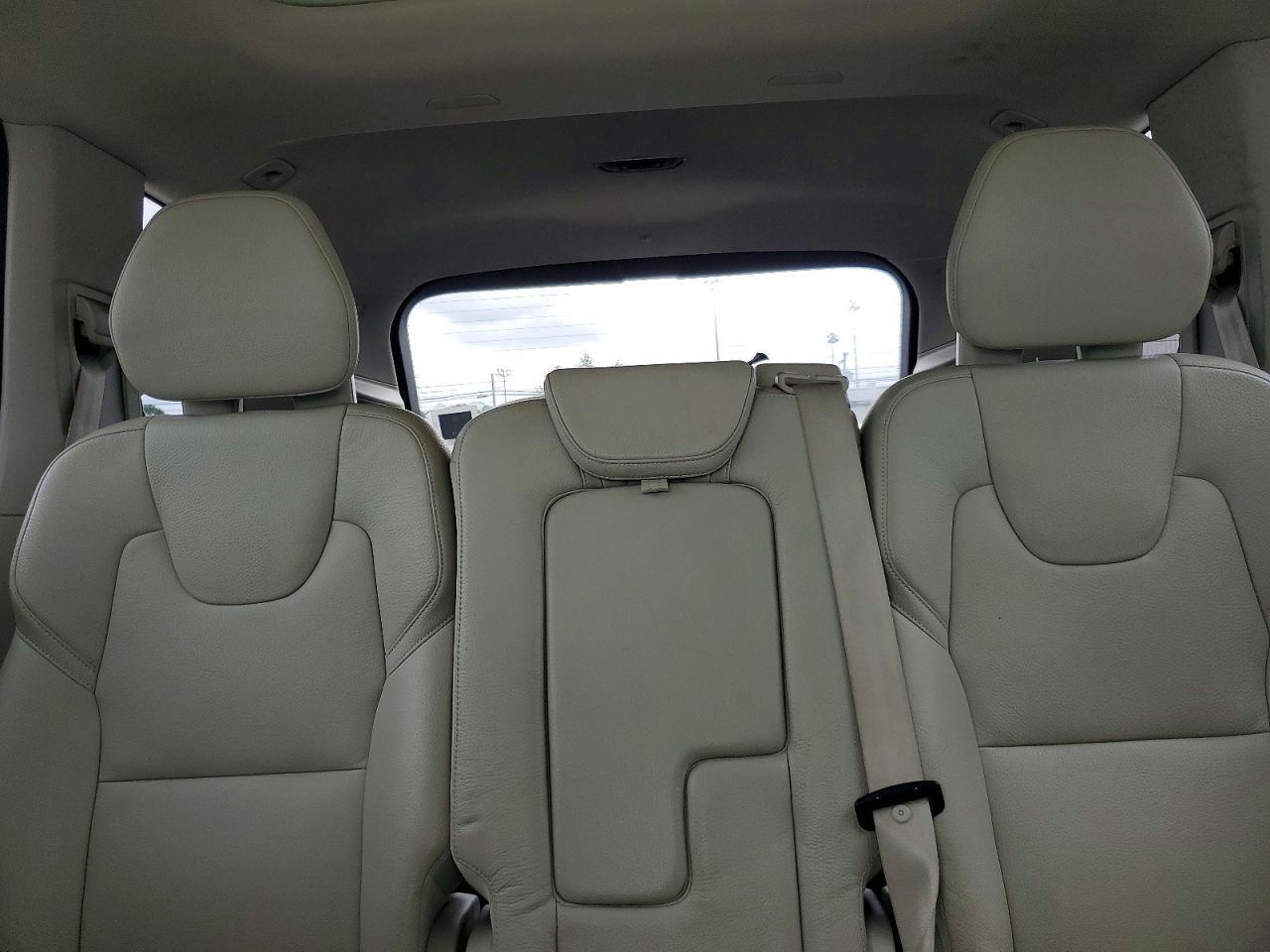 2019 VOLVO XC90