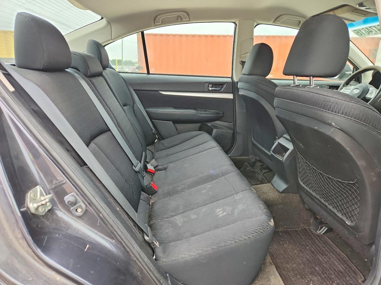 2011 SUBARU Legacy