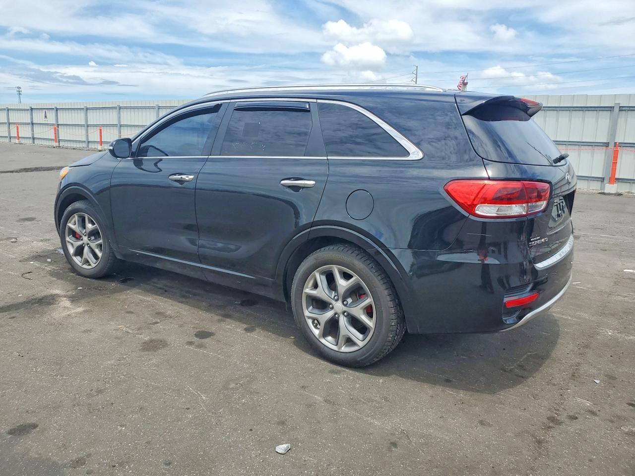 2017 KIA SORENTO