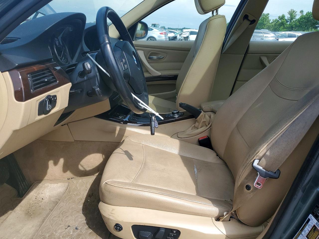 2011 BMW 3 SERIES