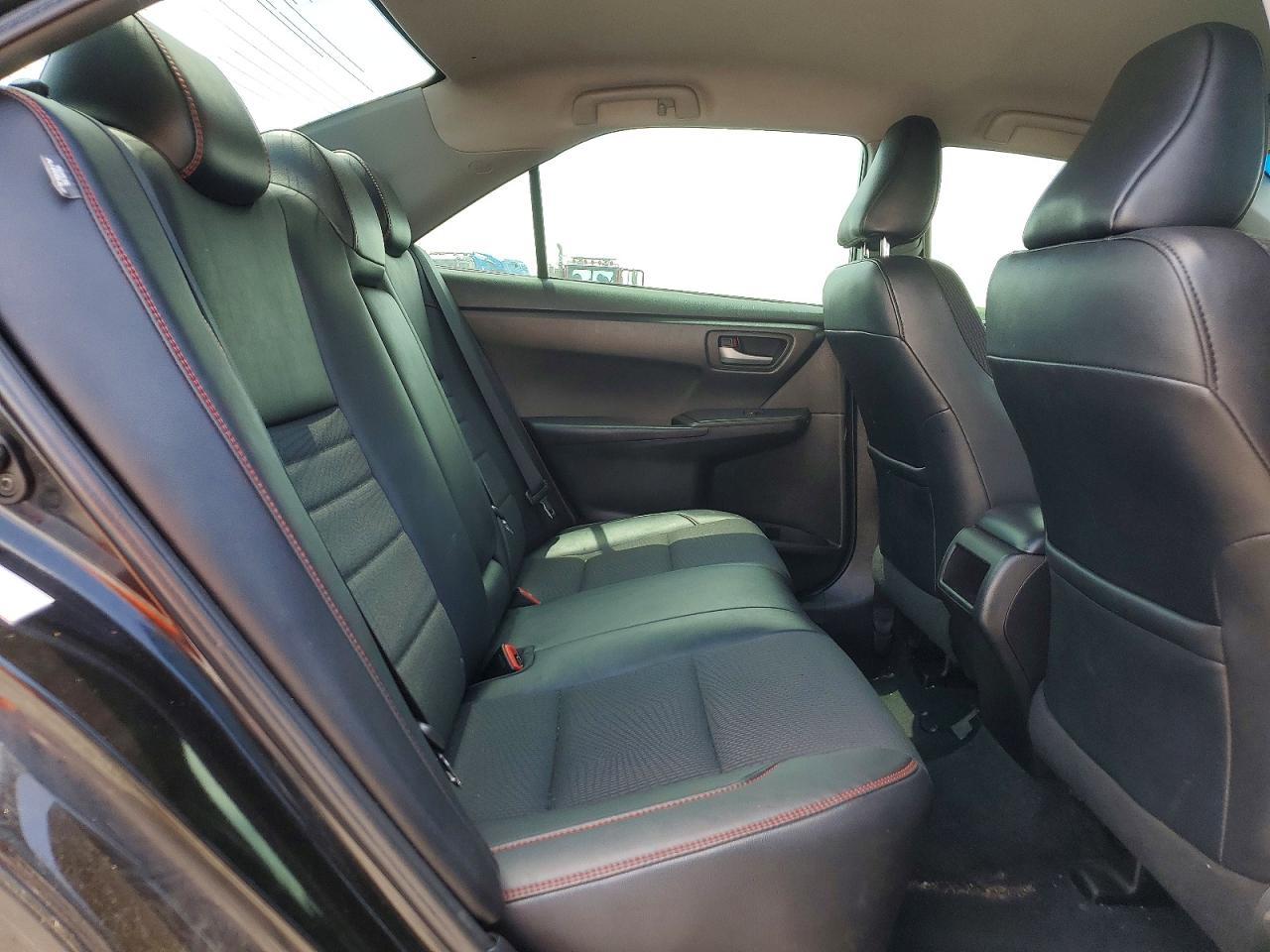 2016 TOYOTA CAMRY