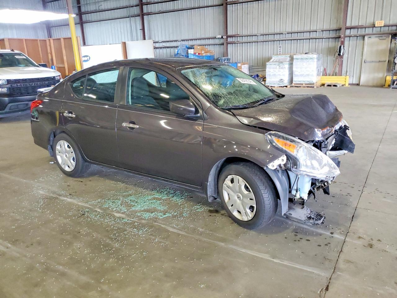 2015 NISSAN VERSA