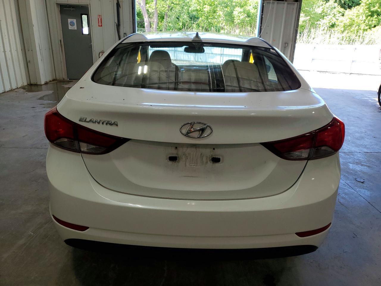 2016 HYUNDAI ELANTRA