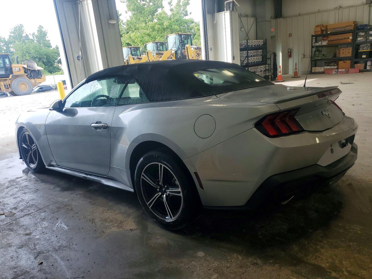 2025 FORD MUSTANG