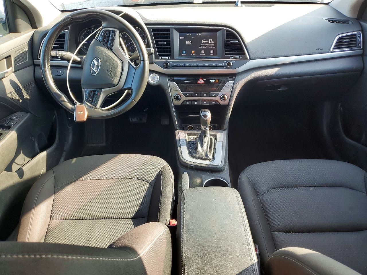 2017 HYUNDAI ELANTRA
