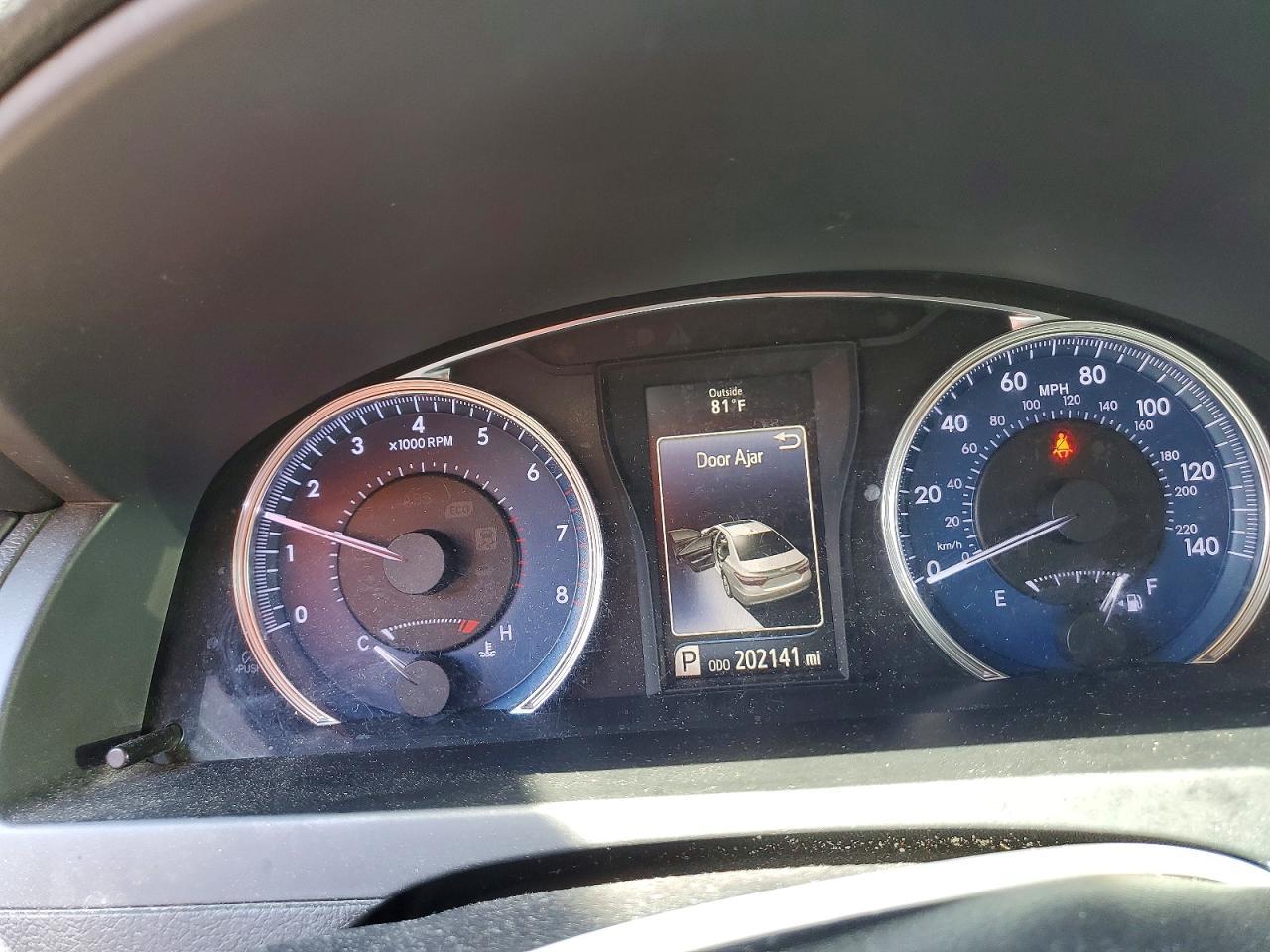 2016 TOYOTA CAMRY