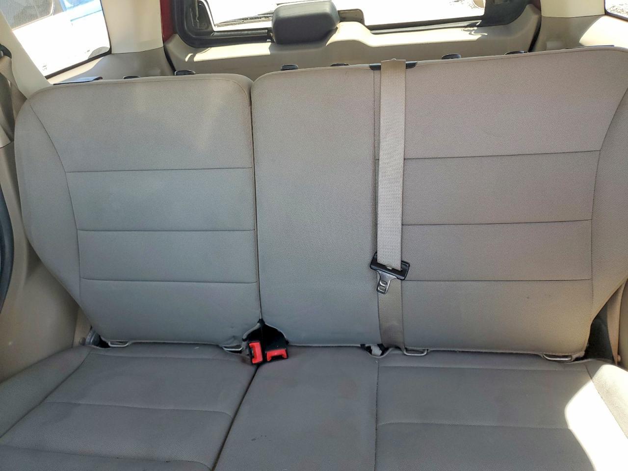 2010 FORD ESCAPE