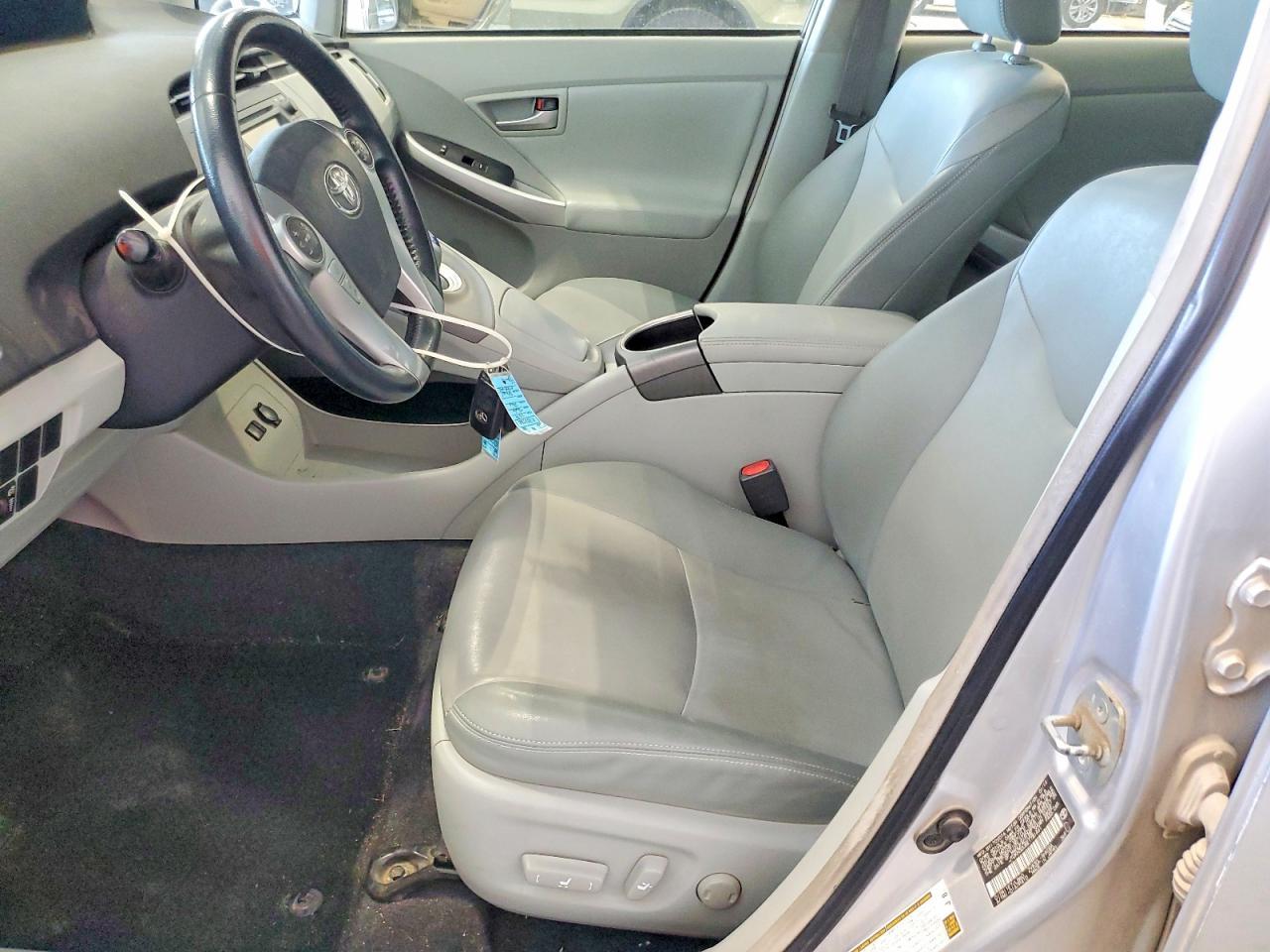 2014 TOYOTA PRIUS