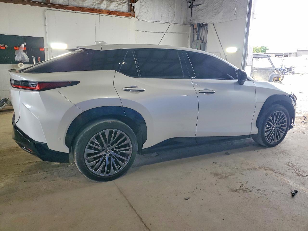 2024 LEXUS Rz 450e