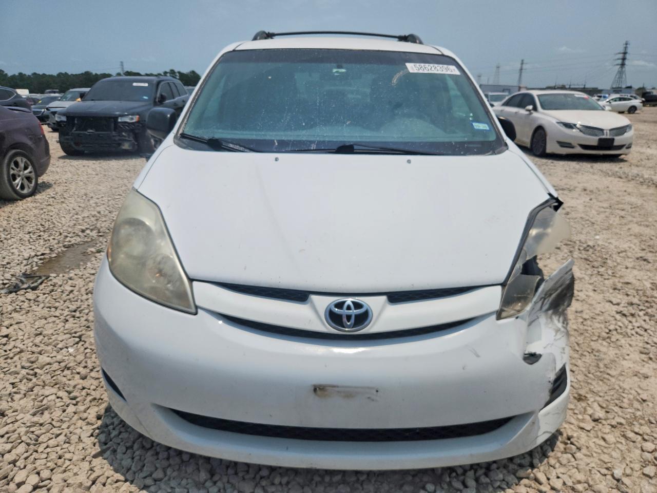 2010 TOYOTA SIENNA