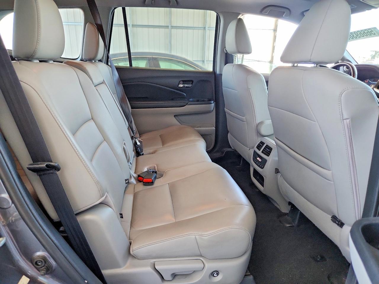 2016 HONDA PILOT