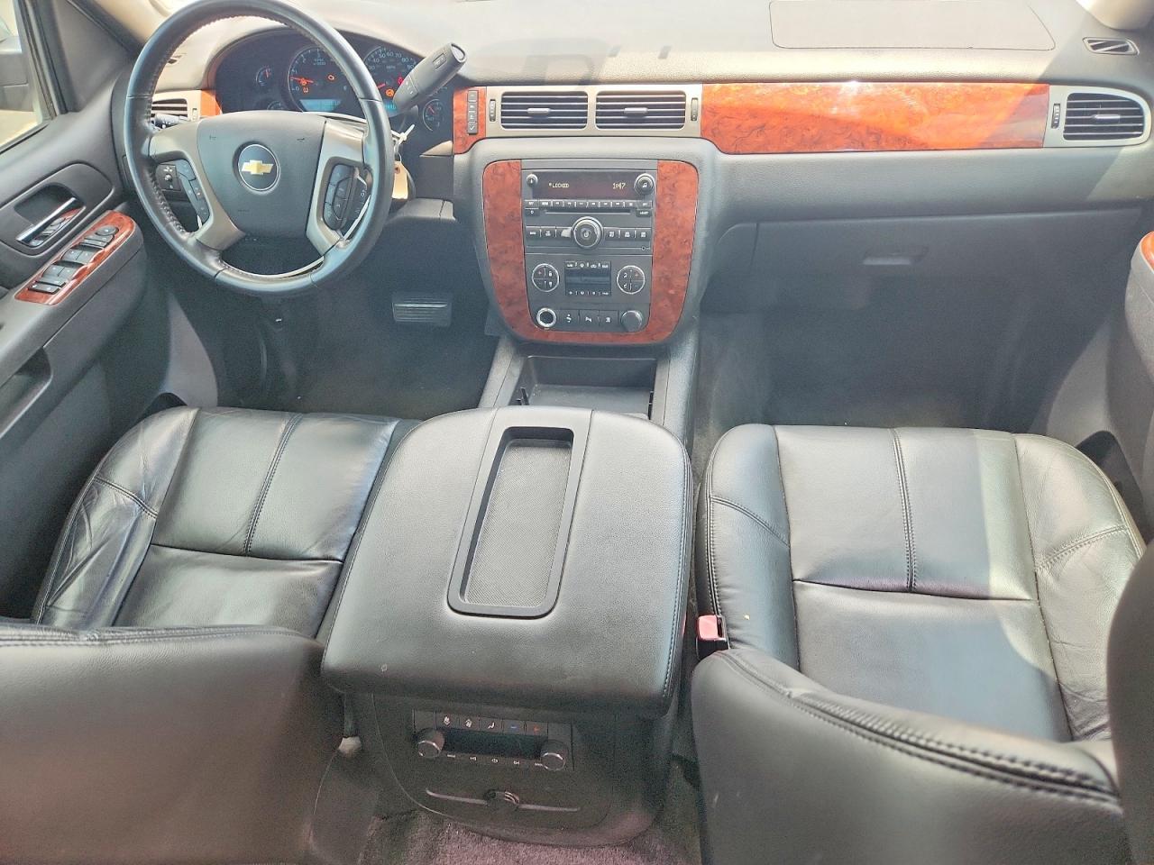 2011 CHEVROLET Suburban