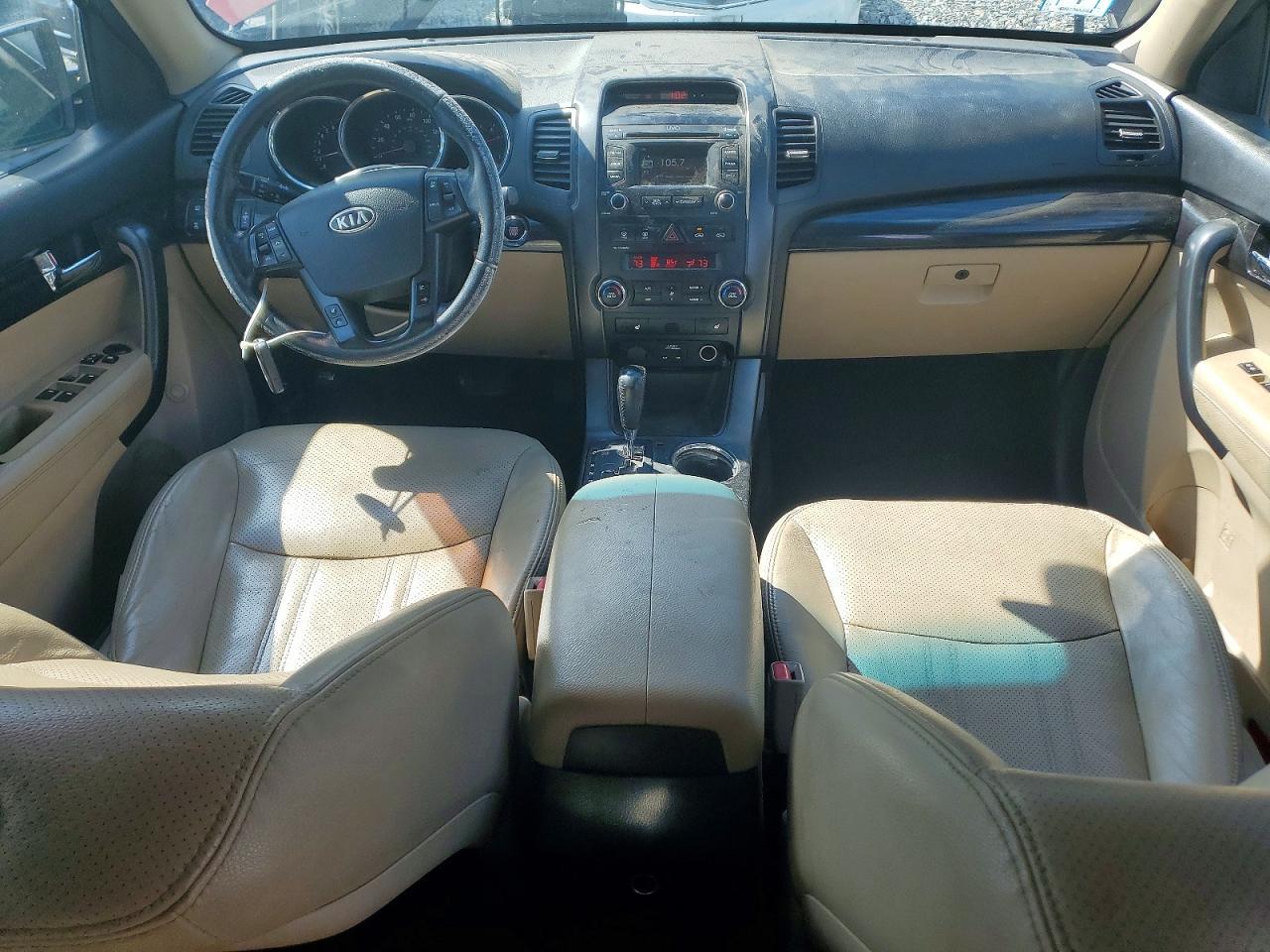 2013 KIA SORENTO