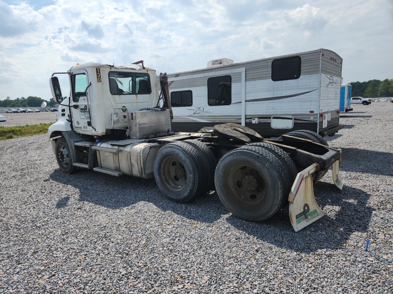 2017 MACK 600 Rd600