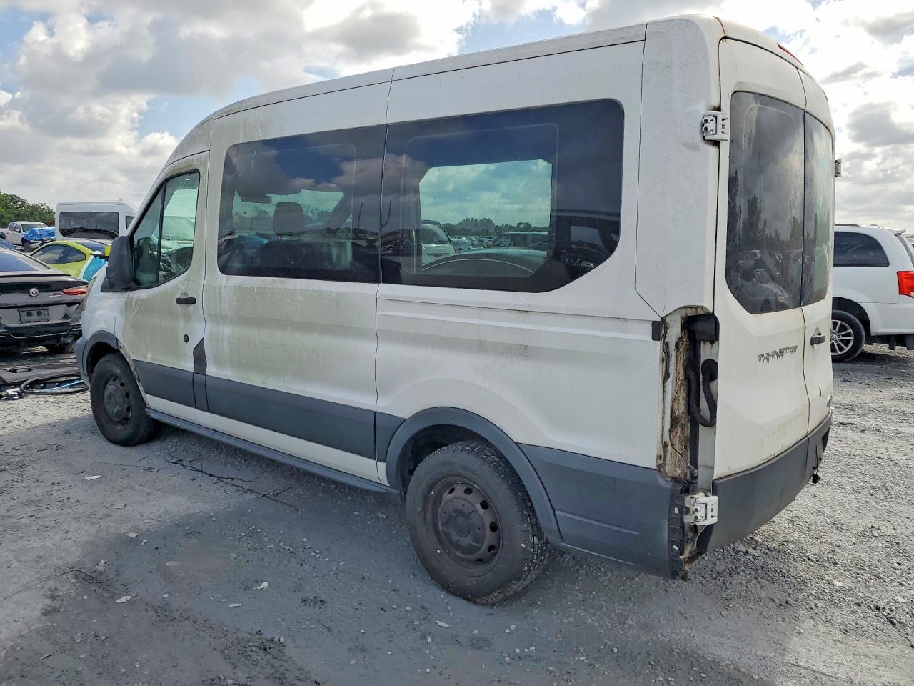 2015 FORD Transit