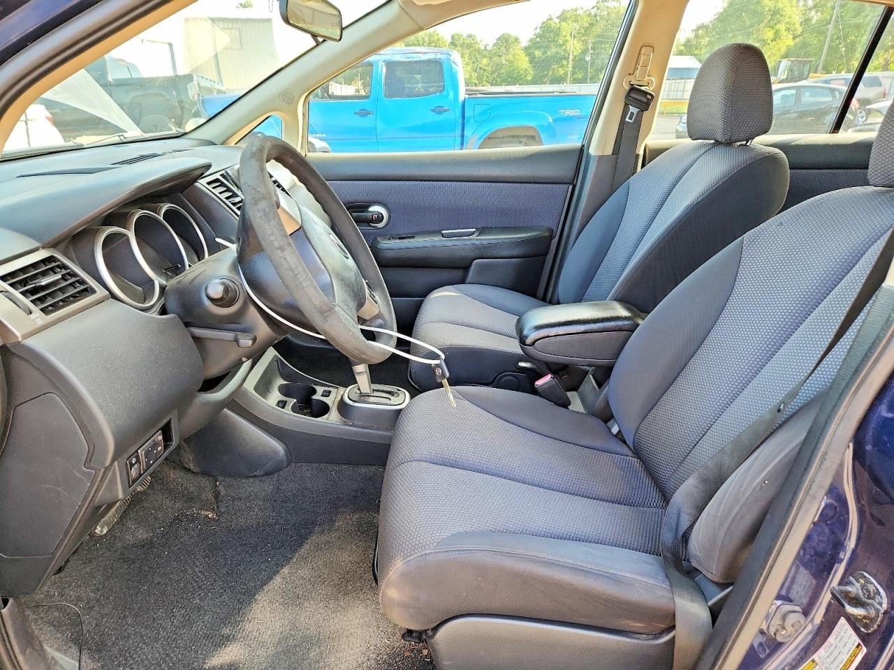 2009 NISSAN VERSA