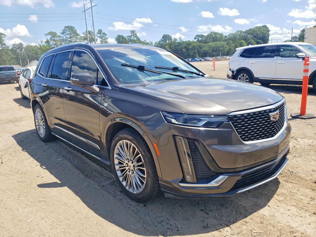 2020 CADILLAC XT6