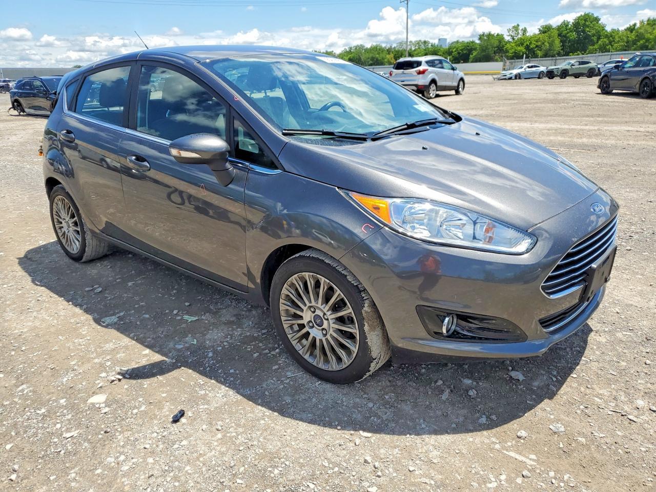 2016 FORD Fiesta