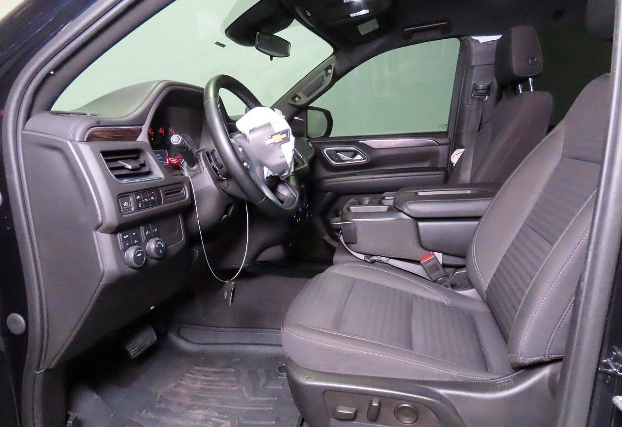 2023 CHEVROLET Suburban