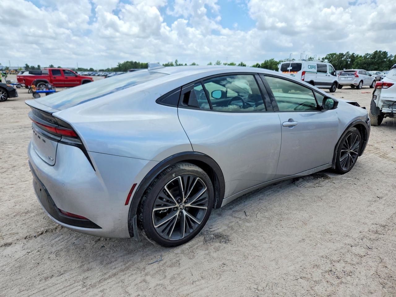 2024 TOYOTA PRIUS