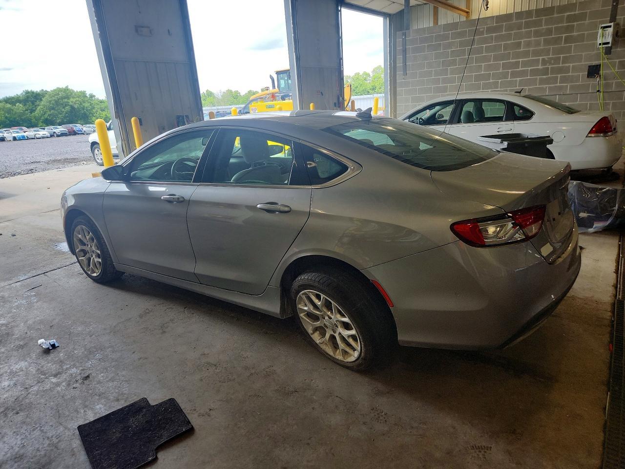2015 CHRYSLER 200