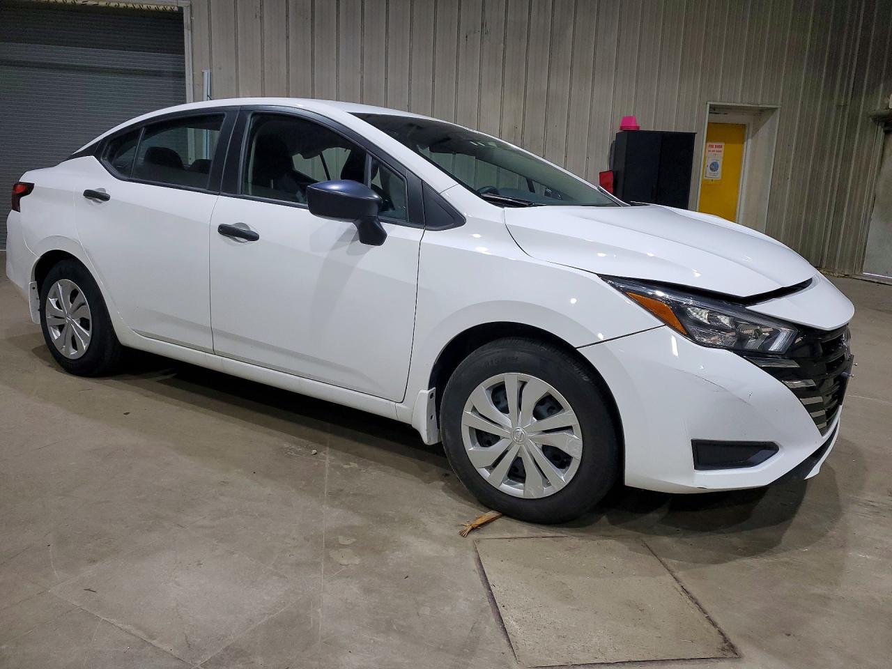 2025 NISSAN VERSA