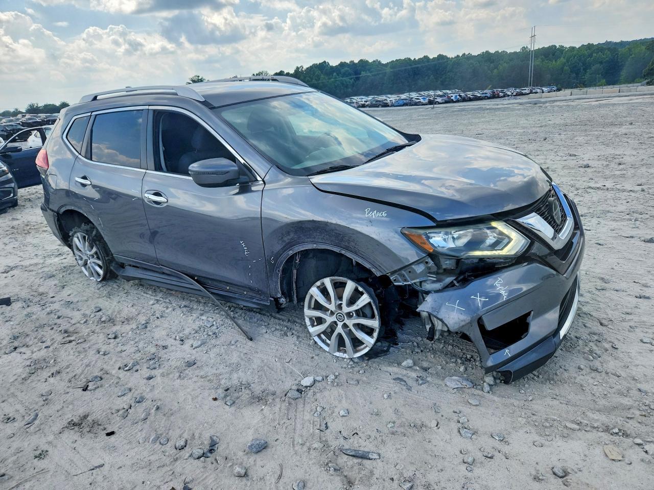 2018 NISSAN ROGUE