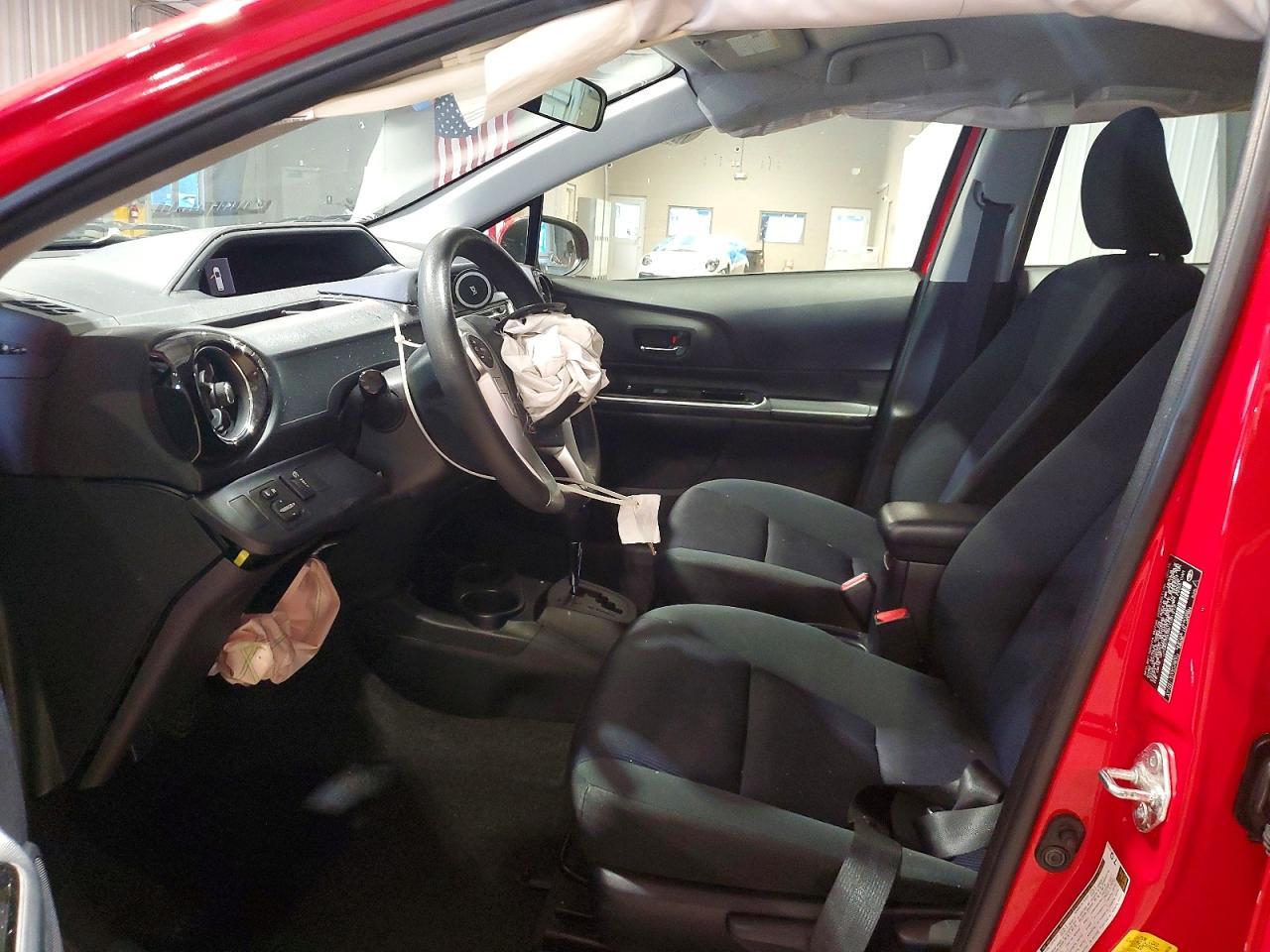 2015 TOYOTA Prius c