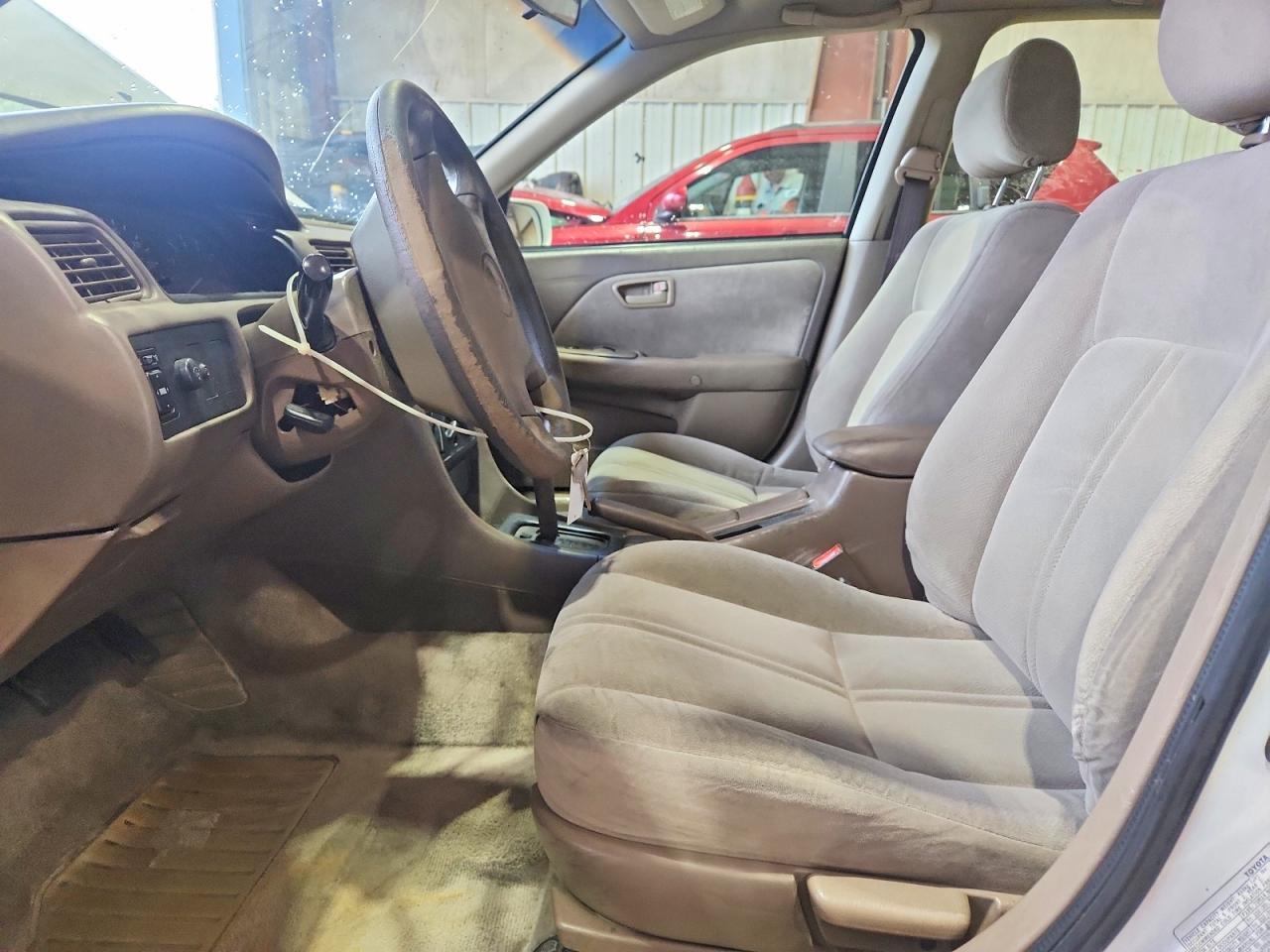 2000 TOYOTA CAMRY