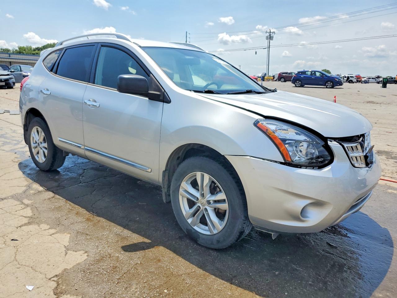 2015 NISSAN ROGUE
