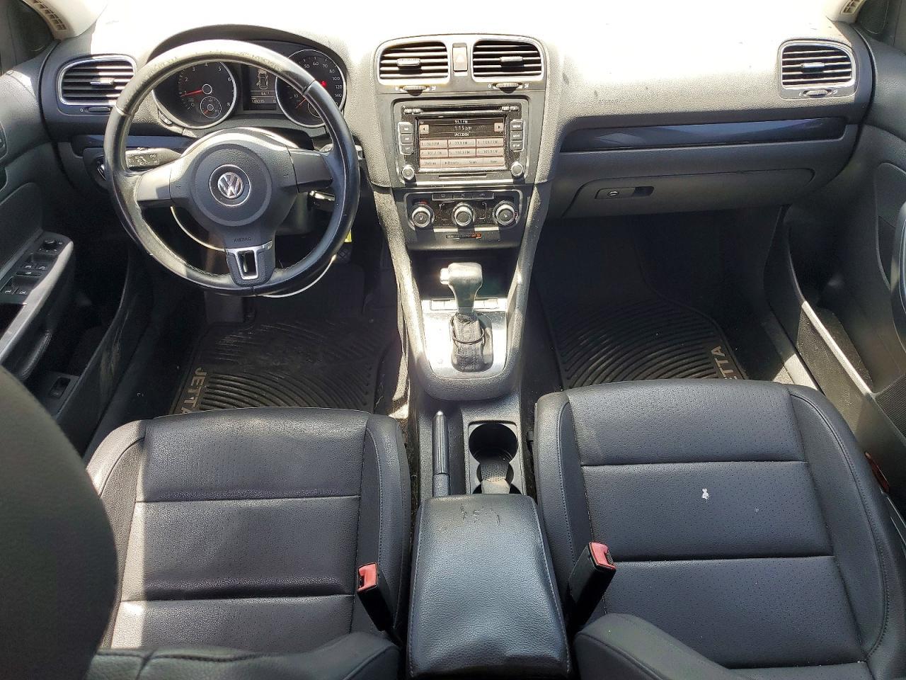 2010 VOLKSWAGEN JETTA