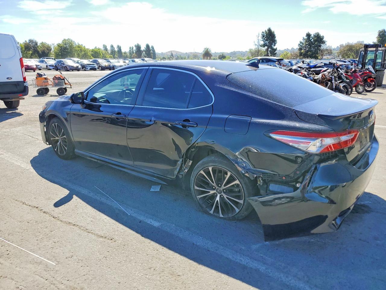2019 TOYOTA CAMRY
