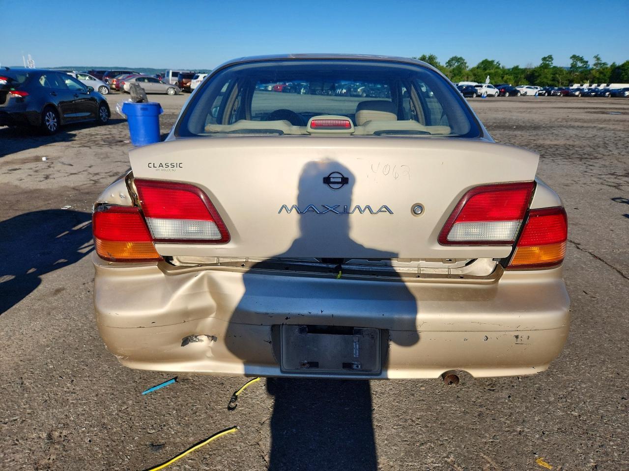 1998 NISSAN Maxima
